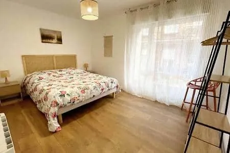 Appartement A Proximite Immediate De La 1 *